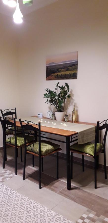 Diána Apartmanház Keszthely Exteriér fotografie